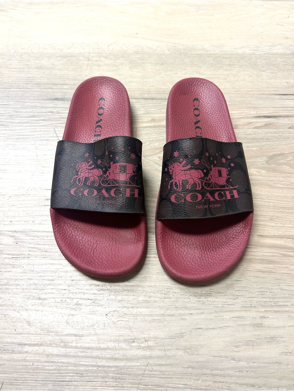 Coach Uli Sport Slide Signature Canvas Horse Carriage Women 9B Berry Pink Logo - Picture 3 of 15